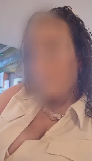 Carla, 39