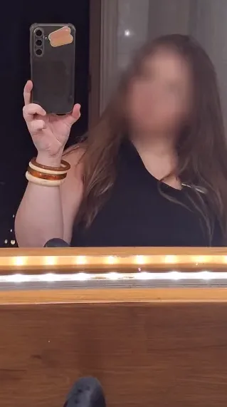 Celina, 19