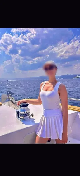 Christina, 33