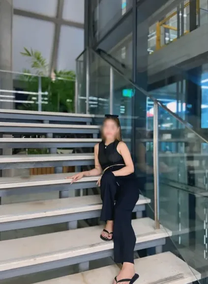 Emilia, 23