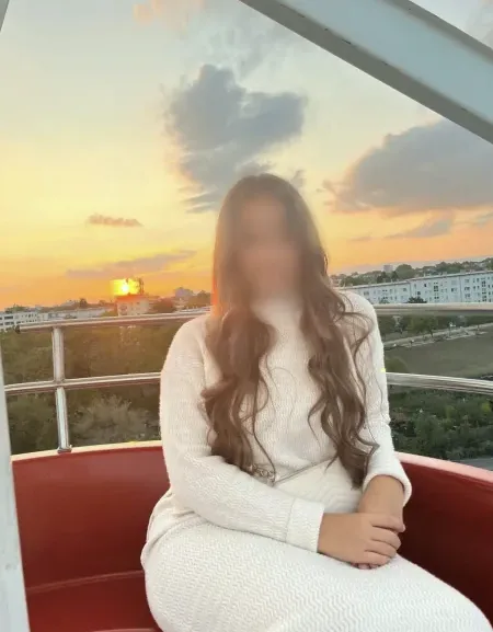 Jasmin, 19