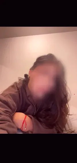 Lilly, 24
