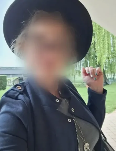 Marie, 33