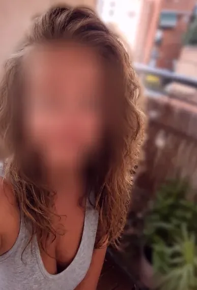 Nadja, 40
