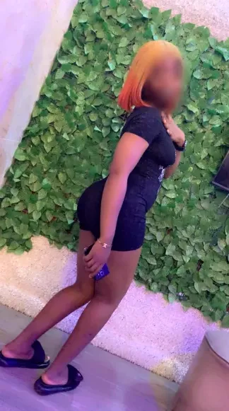 Nora, 25