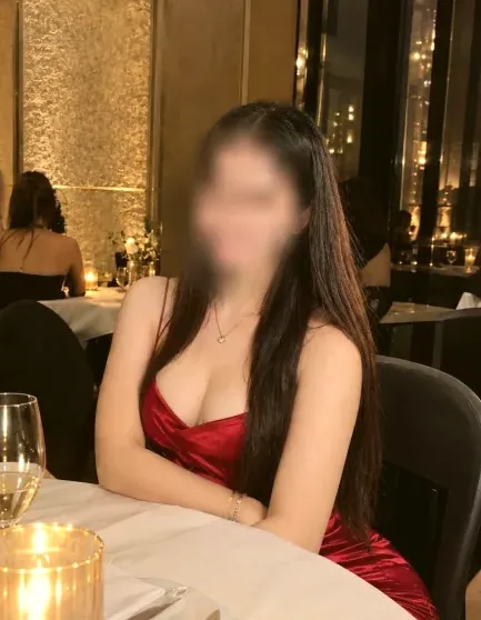 Özlem, 30